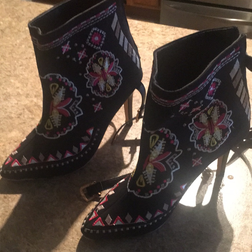 Womens Shoes